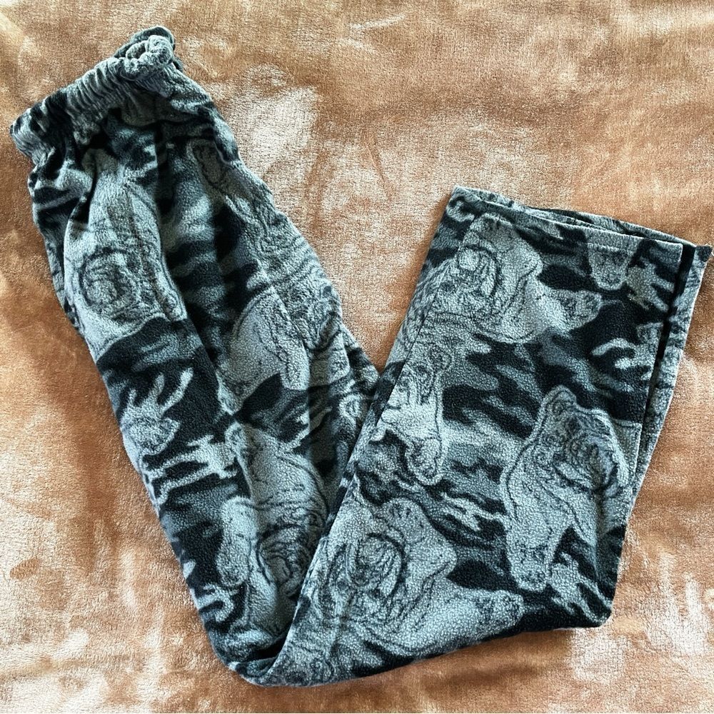 7 Apparel Women’s Gray and Black Pug Bulldo Print Pajama Pants Bottoms Pockets L